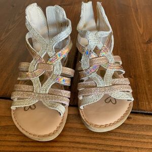 Toddler girl white sandals sise 6